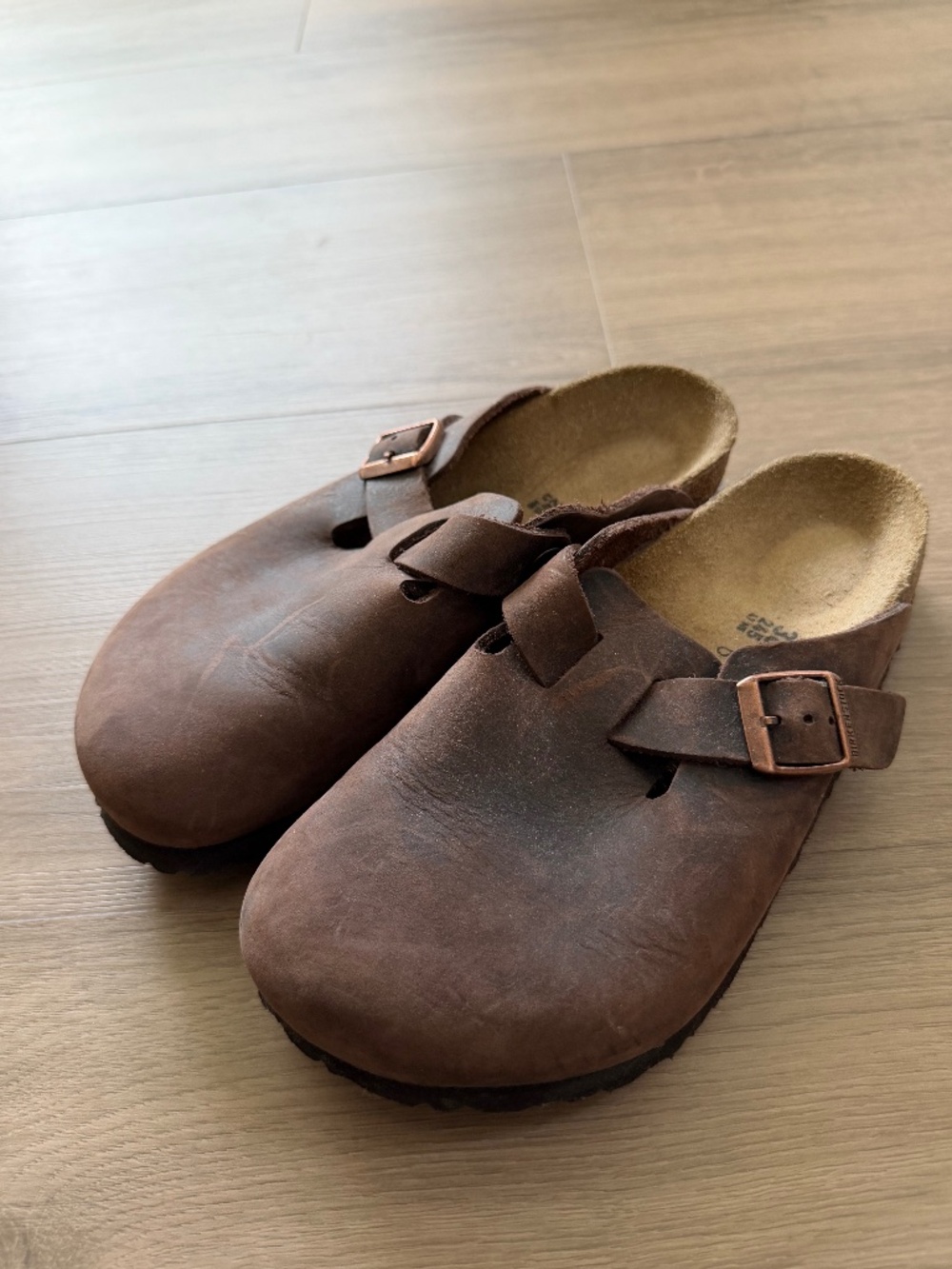 Birkenstocks Boston Oiled Leather, Habana Brown. Size 38.